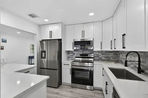 326 Alhambra Place West Palm Beach FL 33405