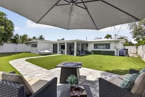 326 Alhambra Place West Palm Beach FL 33405
