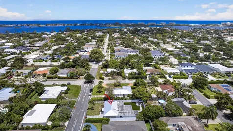 326 Alhambra Place West Palm Beach FL 33405