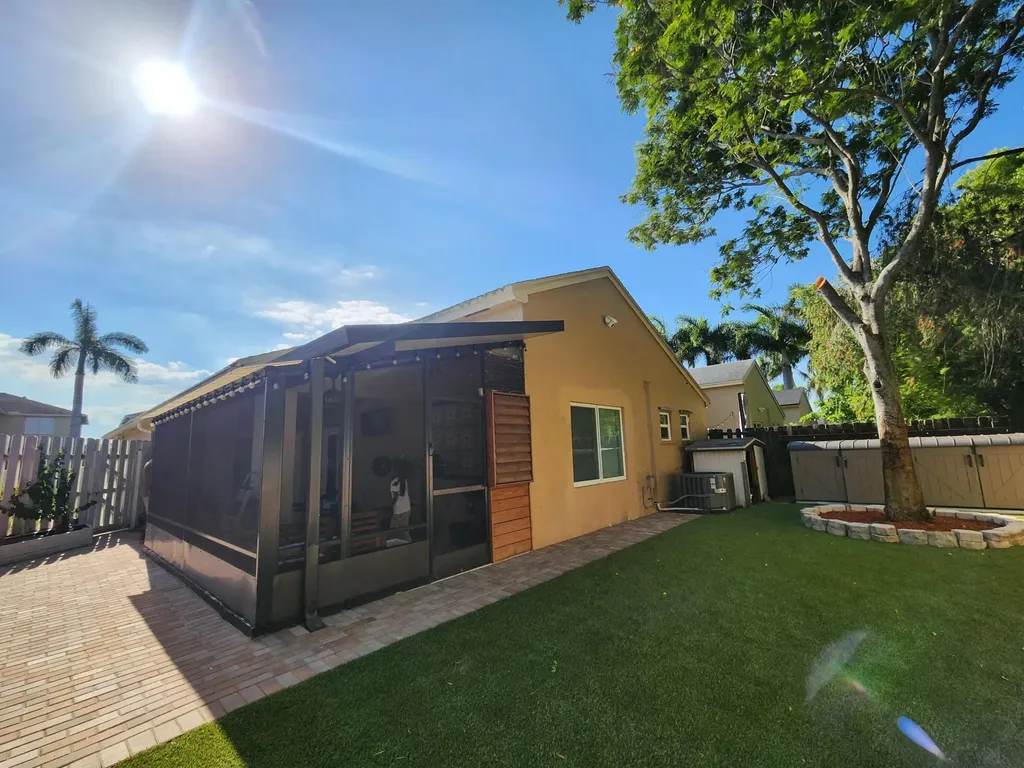 250 E Riverbend Drive Sunrise FL 33326