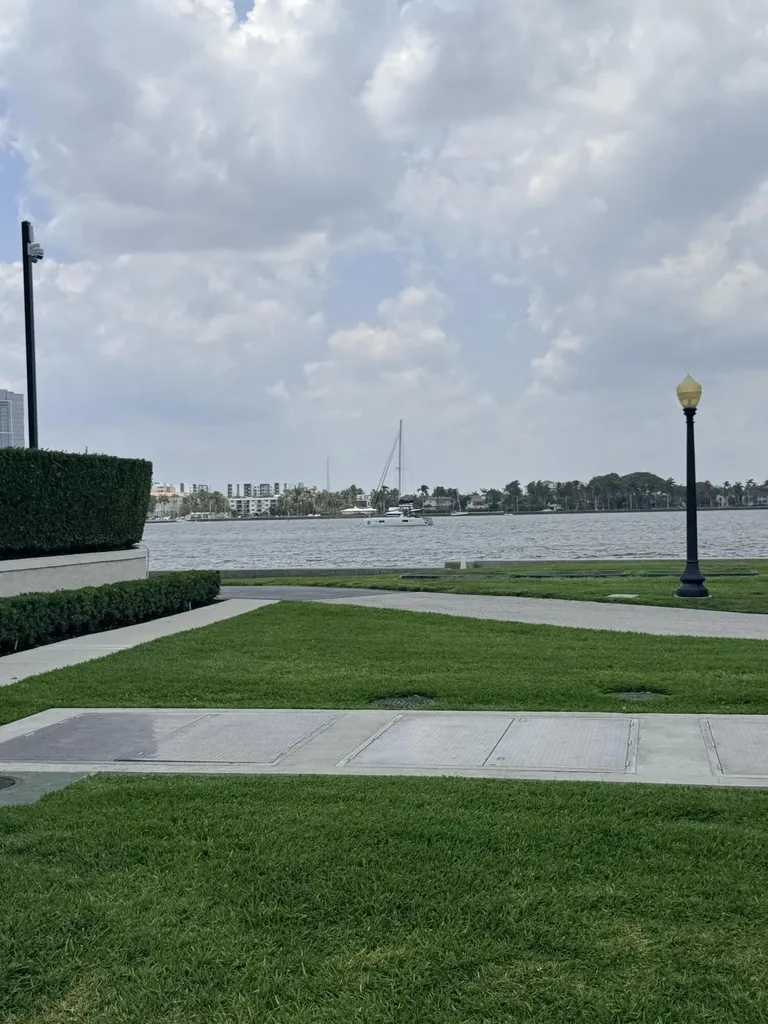 225 Everglade Avenue Palm Beach FL 33480