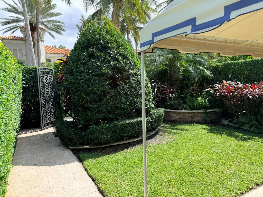 225 Everglade Avenue Palm Beach FL 33480