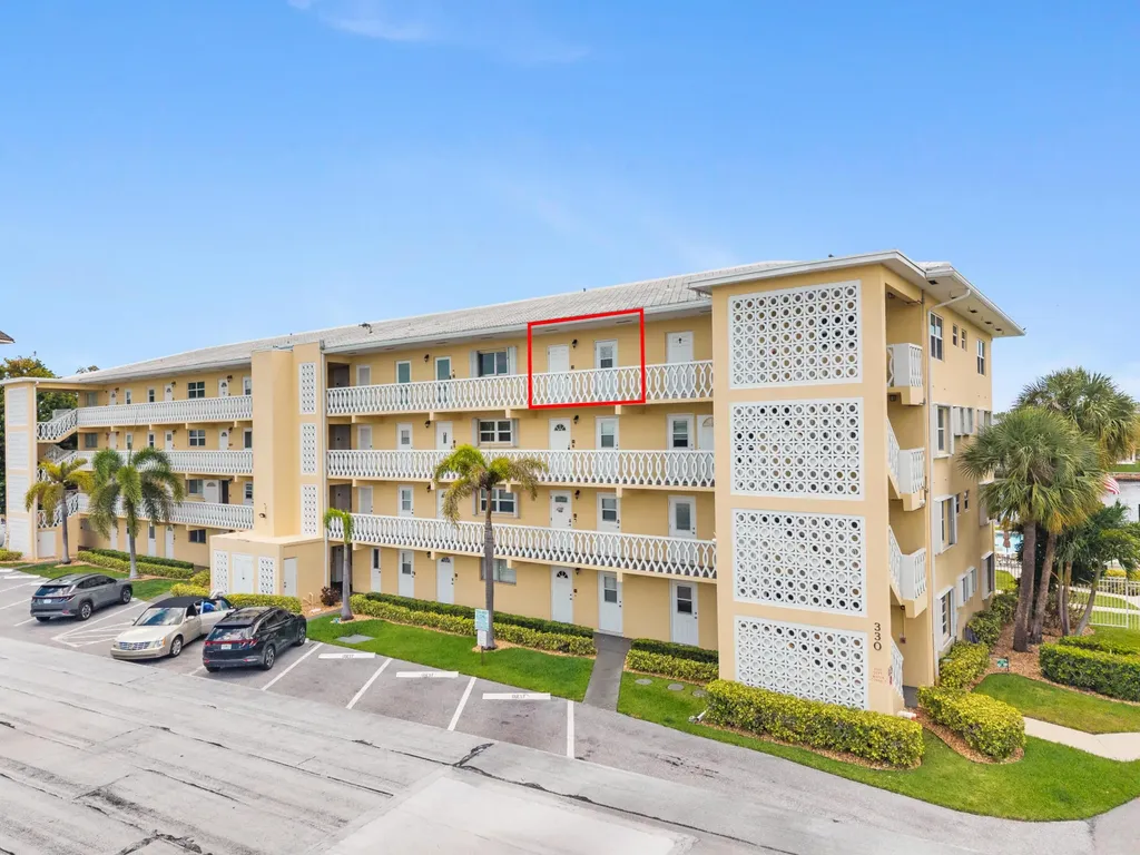 330 N Federal Highway Deerfield Beach FL 33441