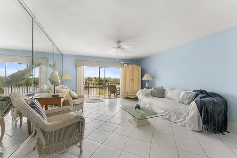 330 N Federal Highway Deerfield Beach FL 33441