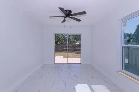5815 S 38th Street Greenacres FL 33463