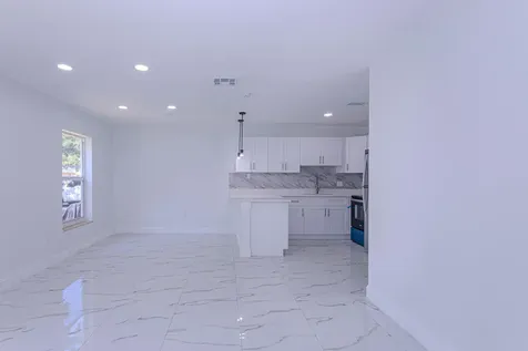5815 S 38th Street Greenacres FL 33463
