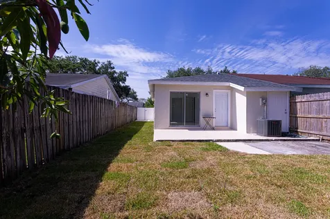 5815 S 38th Street Greenacres FL 33463