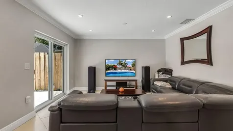 12252 NW 32nd Manor Sunrise FL 33323
