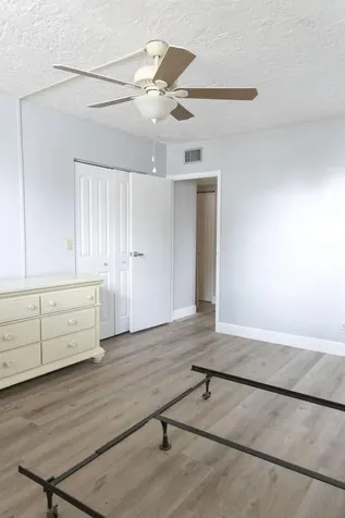 2851 Somerset Drive Lauderdale Lakes FL 33311