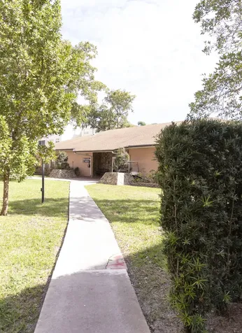 2851 Somerset Drive Lauderdale Lakes FL 33311