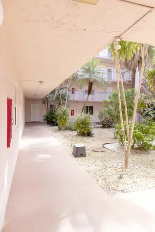2851 Somerset Drive Lauderdale Lakes FL 33311