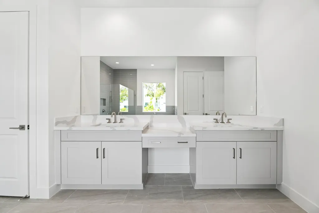 10118 Driftwood Way Palm Beach Gardens FL 33412