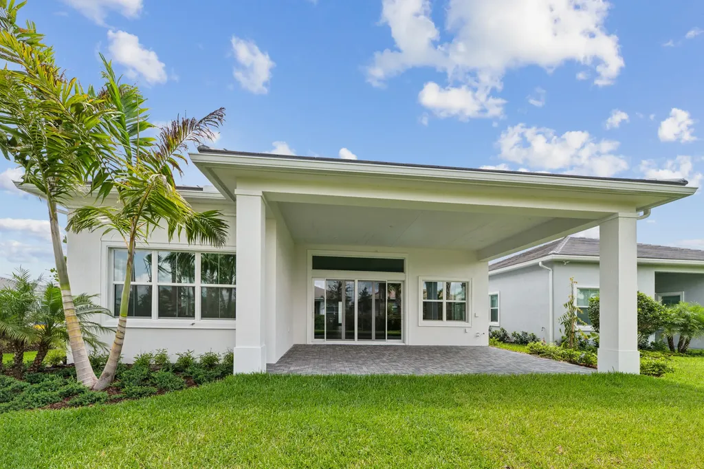 10118 Driftwood Way Palm Beach Gardens FL 33412