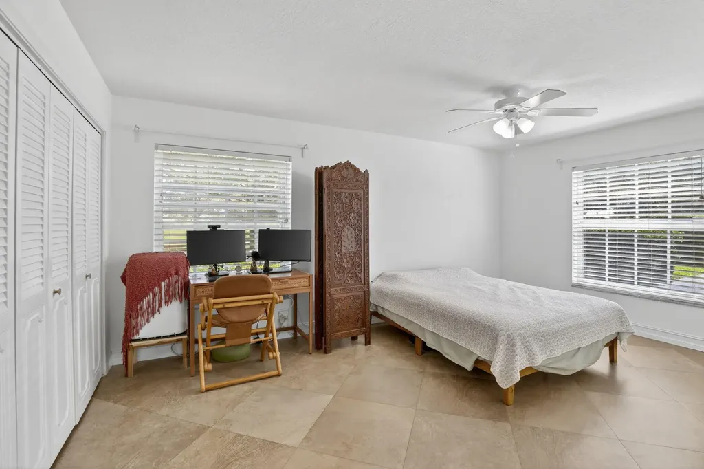 9101 Jacaranda Lane Plantation FL 33324