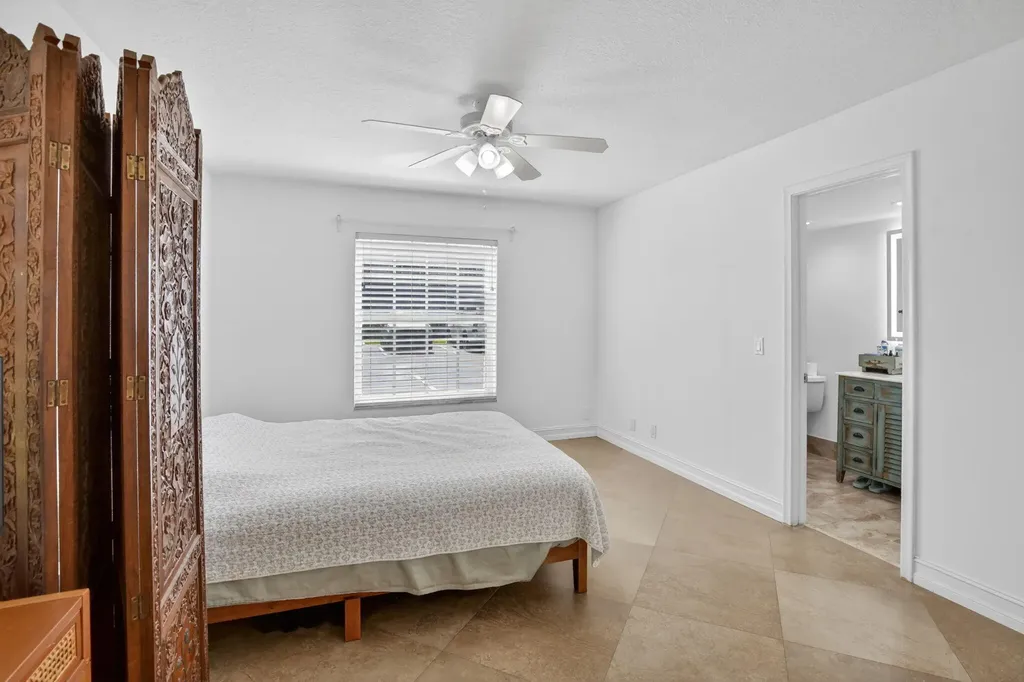 9101 Jacaranda Lane Plantation FL 33324