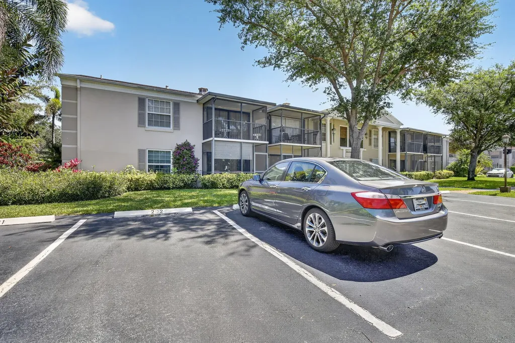 9101 Jacaranda Lane Plantation FL 33324