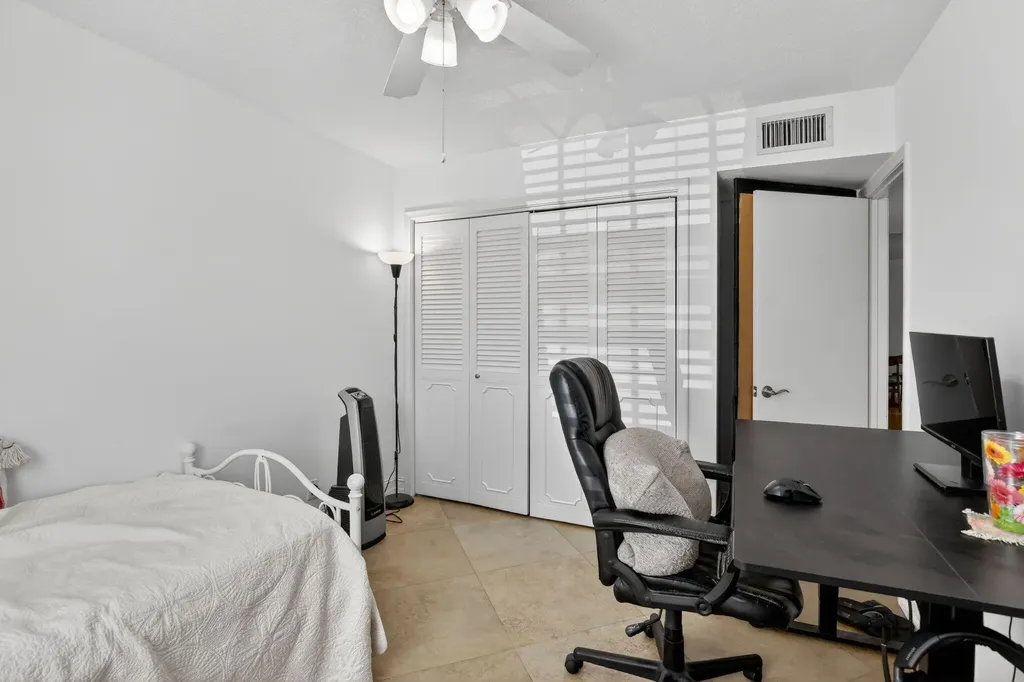 9101 Jacaranda Lane Plantation FL 33324