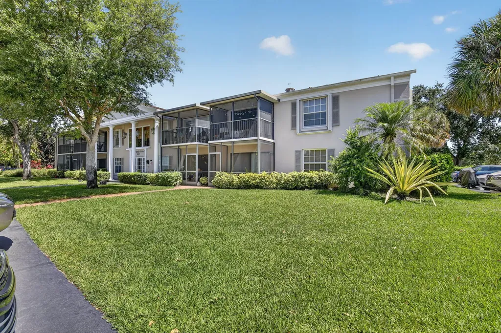 9101 Jacaranda Lane Plantation FL 33324