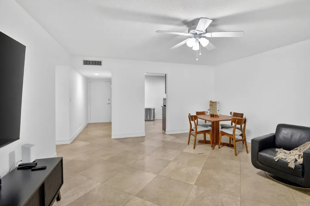9101 Jacaranda Lane Plantation FL 33324