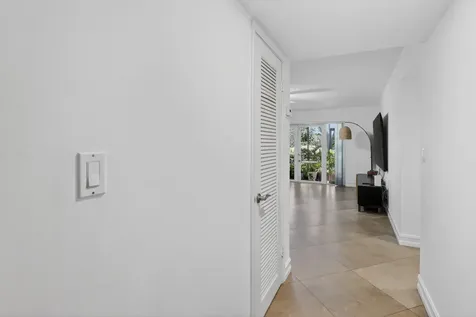 9101 Jacaranda Lane Plantation FL 33324