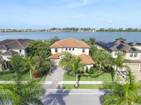 8685 Parkland Bay Drive Parkland FL 33076