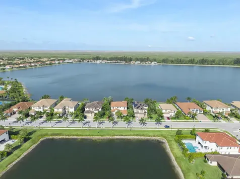 8685 Parkland Bay Drive Parkland FL 33076