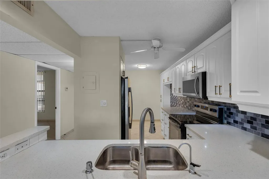 7 Royal Palm Way Boca Raton FL 33432