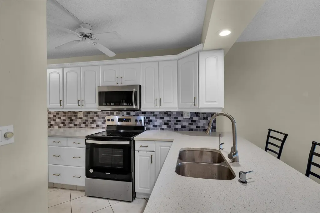 7 Royal Palm Way Boca Raton FL 33432