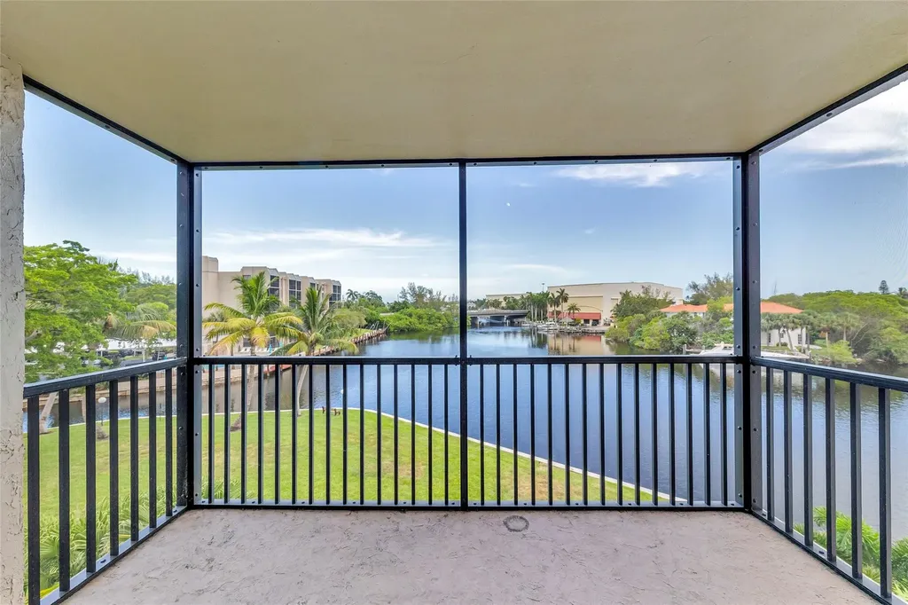 7 Royal Palm Way Boca Raton FL 33432