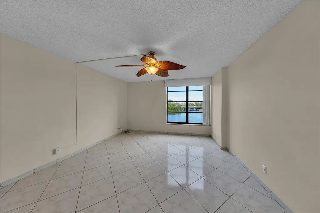 7 Royal Palm Way Boca Raton FL 33432