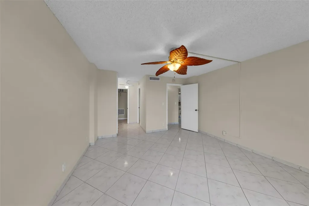 7 Royal Palm Way Boca Raton FL 33432