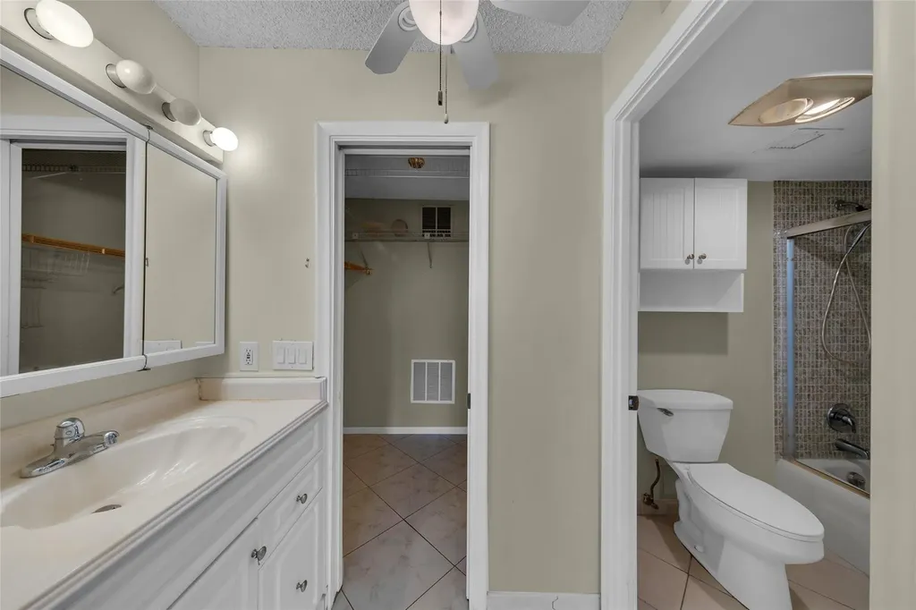 7 Royal Palm Way Boca Raton FL 33432