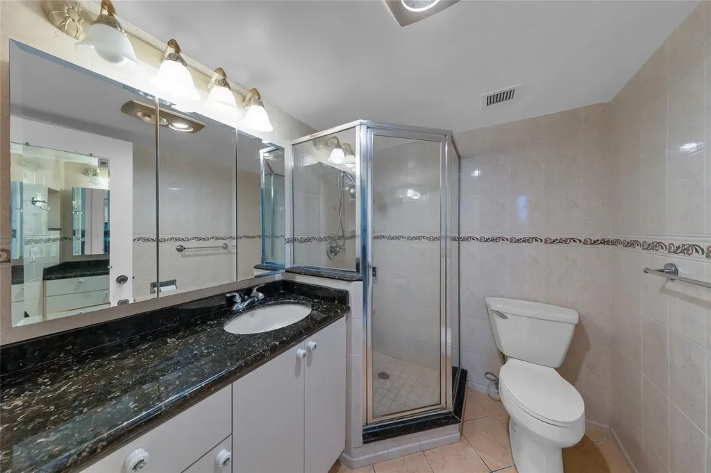 7 Royal Palm Way Boca Raton FL 33432