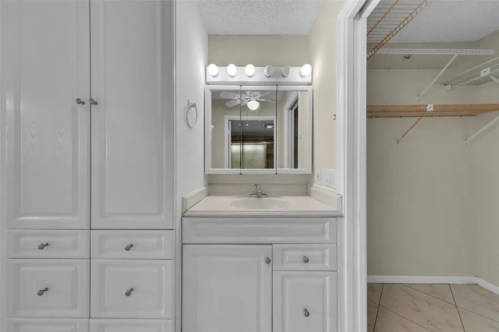 7 Royal Palm Way Boca Raton FL 33432