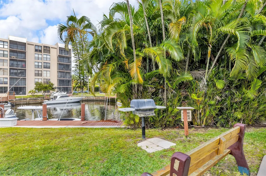 7 Royal Palm Way Boca Raton FL 33432