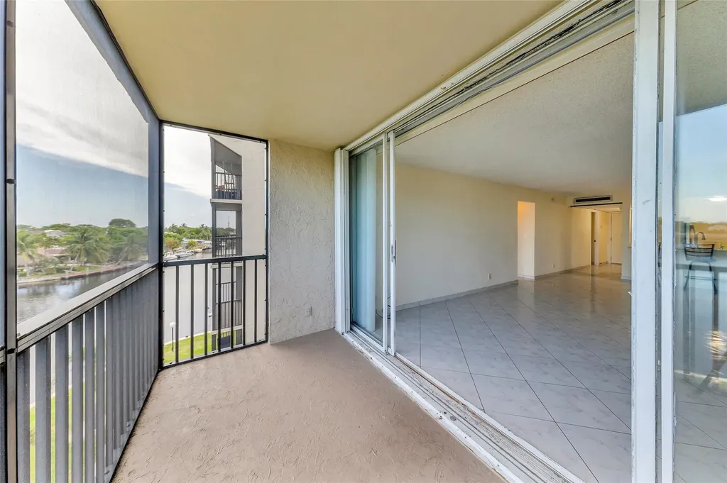 7 Royal Palm Way Boca Raton FL 33432