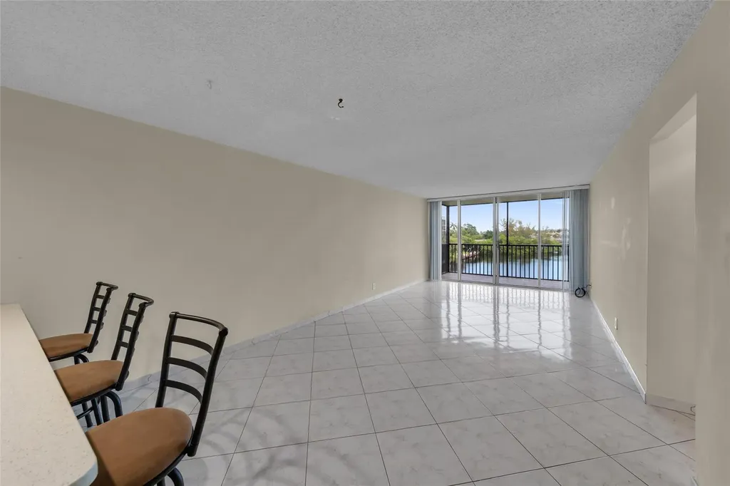 7 Royal Palm Way Boca Raton FL 33432