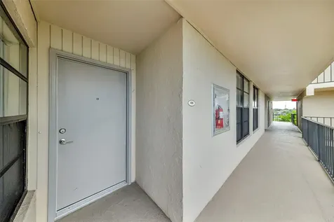 7 Royal Palm Way Boca Raton FL 33432