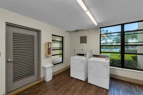 7 Royal Palm Way Boca Raton FL 33432