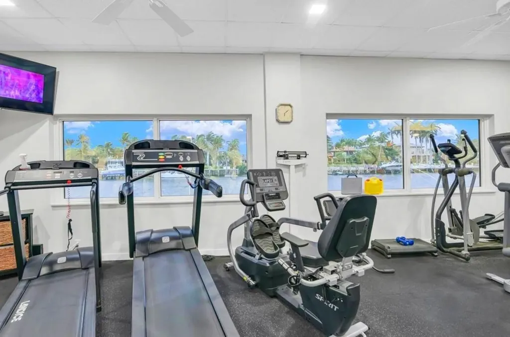 1051 Hillsboro Mile Hillsboro Beach FL 33062