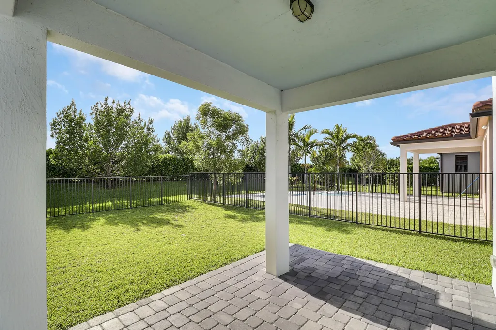 4919 Coquina Place Westlake FL 33470