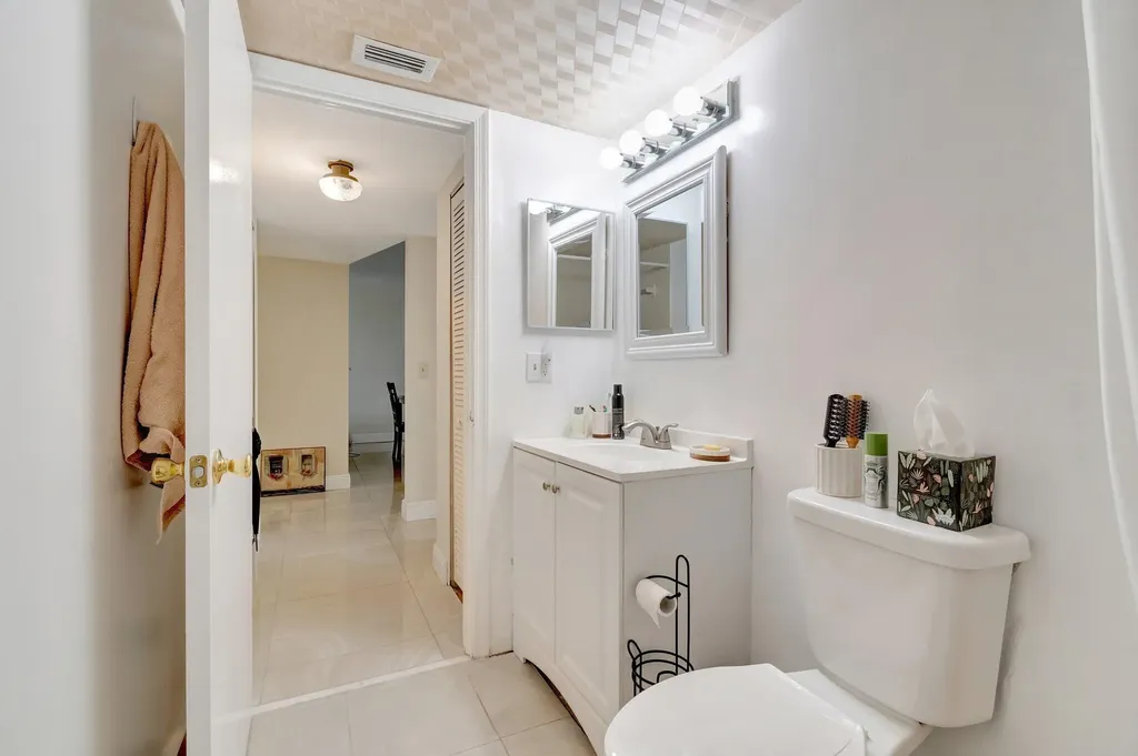 14723 Cumberland Drive Delray Beach FL 33446