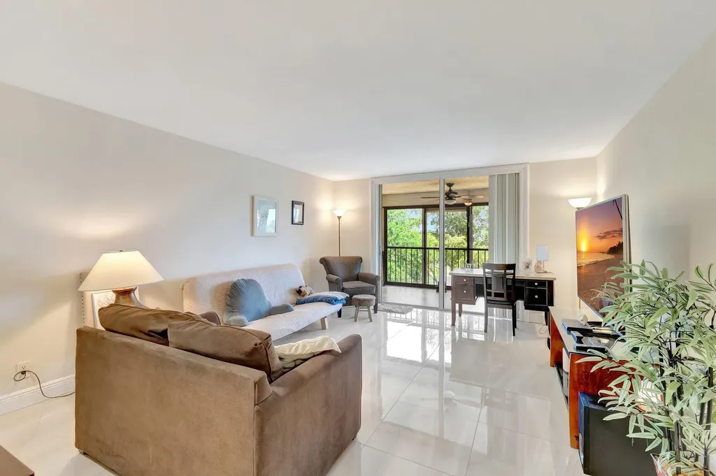 14723 Cumberland Drive Delray Beach FL 33446