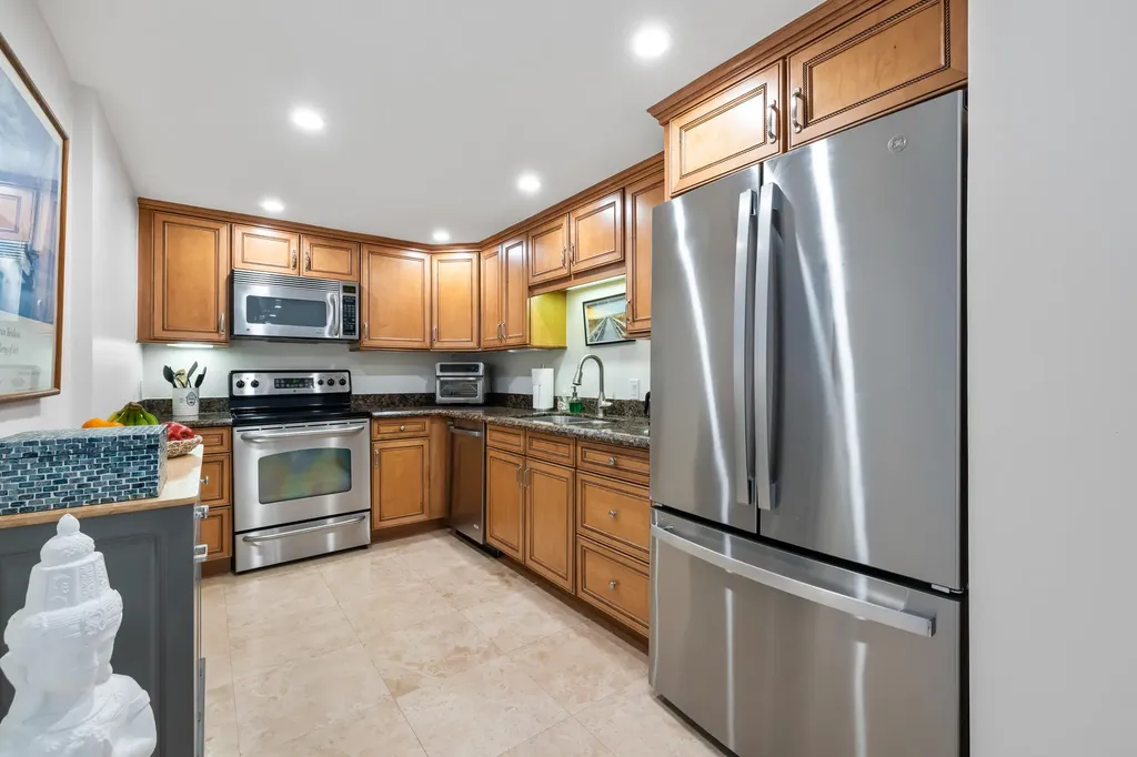 2295 S Ocean Boulevard Palm Beach FL 33480