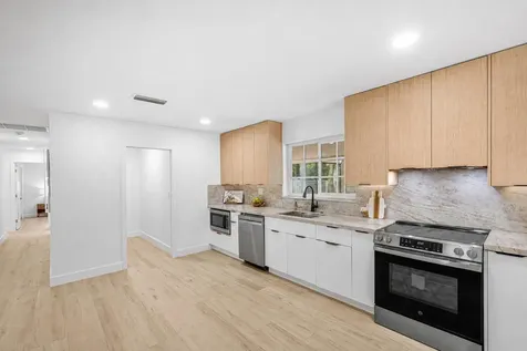 718 SW 27th Place Boynton Beach FL 33435