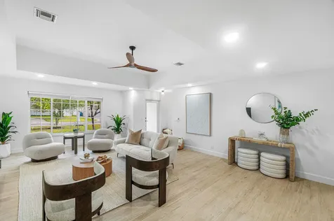 718 SW 27th Place Boynton Beach FL 33435