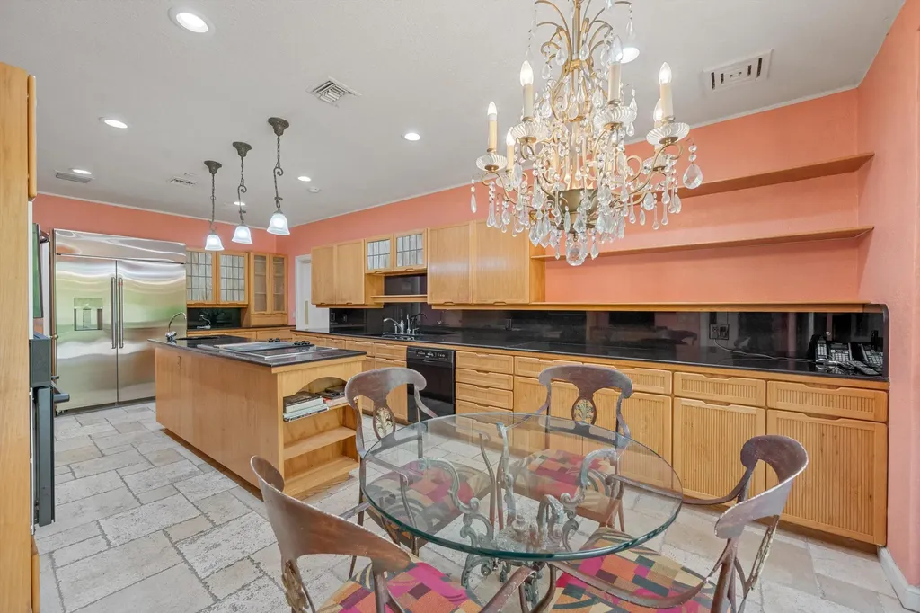 23 Sloans Curve Drive Palm Beach FL 33480