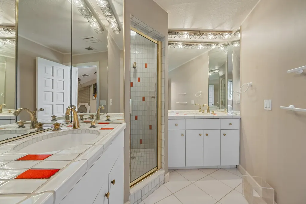 23 Sloans Curve Drive Palm Beach FL 33480