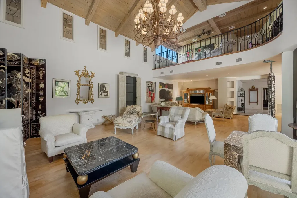 23 Sloans Curve Drive Palm Beach FL 33480