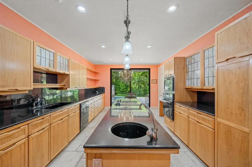 23 Sloans Curve Drive Palm Beach FL 33480